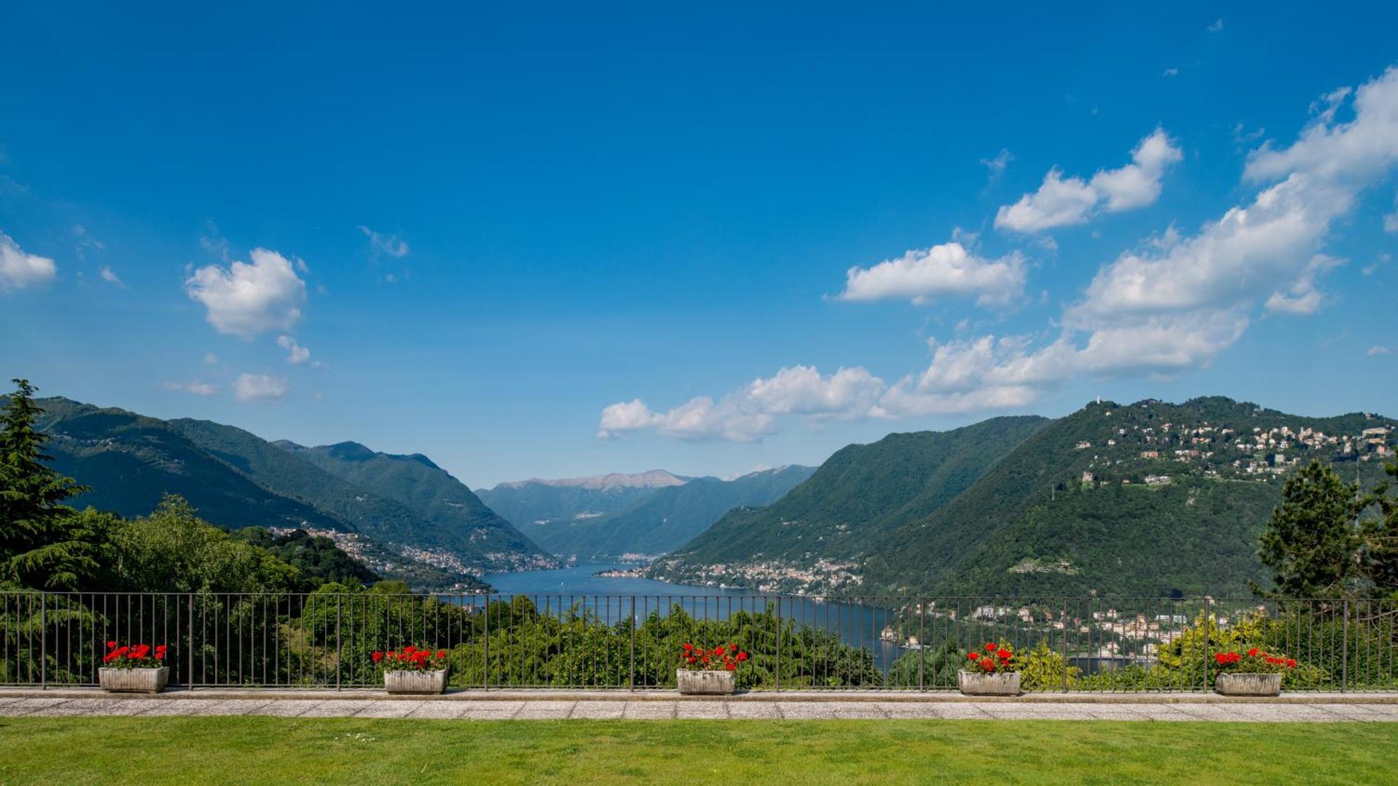 Alex'S Luxury Lake View Apt Pool And Tennis Como Exteriér fotografie