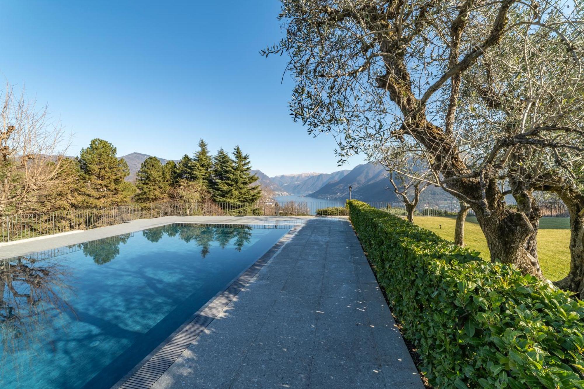 Alex'S Luxury Lake View Apt Pool And Tennis Como Exteriér fotografie